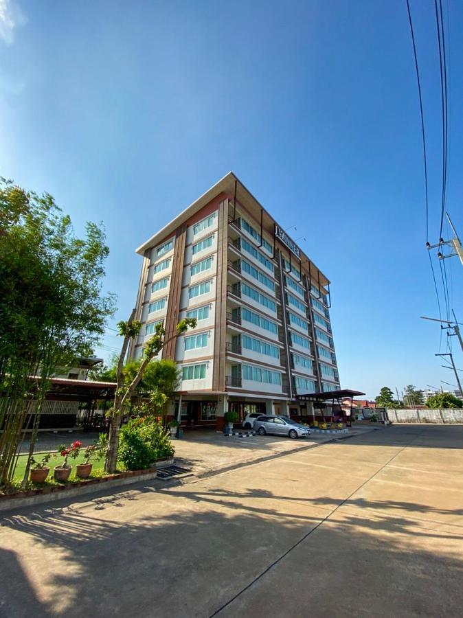 Winner Serviced Apartment Si Maha Phot Екстериор снимка